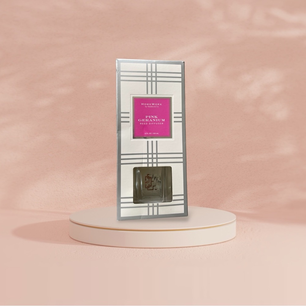 Pink Geranium Scented Candle